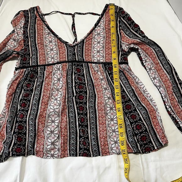 Abercrombie & Fitch Women's XS Top Blouse Long Sleeve VNeck Black White Red - Picture 12 of 13